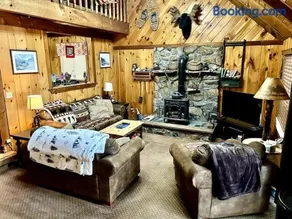 Quiet Maine Cabin Getaway - Image 1