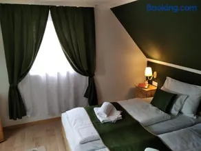 Mözsi Apartman Tolna - Image 1
