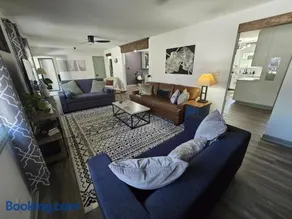 Spacious, Renovated, 5-bedroom Retreat, Near I-85 - Image 4