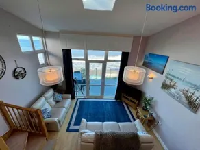Sea Breeze Stay - 3-Bed Coastal Gem with Private Balcony - Westward Ho! - Image 5