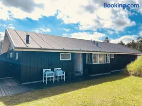 Lovely Holiday Home By The North Sea - Image 1