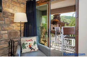 Rooftop Hot Tub, Free Parking, Renovated condo in the Heart of Lionshead - Image 2