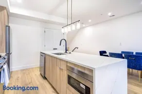 Capitol View 3 DC Penthouse with Rooftop view Free parking and WiFi WIFI - Image 1