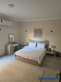 Apartment - Prime Location - Sheikh Zayed - Image 4