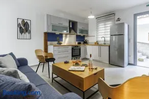 The Grey Nest - Skopelos Town Hideaway - Image 1