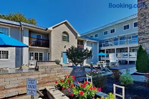 Put-in-Bay Poolview Condo #2 - Image 2