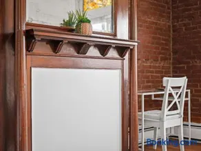 Shadyside, Pittsburgh, Modern and Accessible 2 Bedroom Unit2 with Free Parking - Image 3