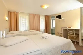 light hotel & hub - Image 4