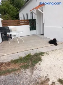 Petite maison avec jardin privé - Image 2