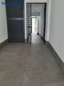 Apt céntrico, a pie de calle. - Image 1