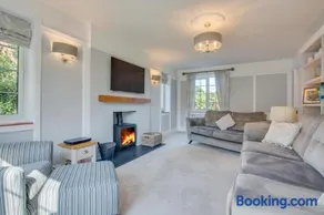 5 Bed in Mundesley oc-2189 - Image 3