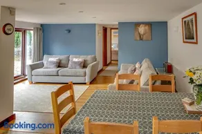 Anvil & Stable Cottages - Image 3