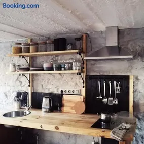 Graide Retreat Lodge - Image 1