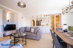 Sofias & Rolandos Luxury home - Image 5