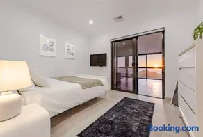 The Bay House - Image 3