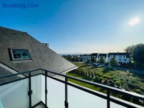 Appartement lumineux et spacieux, terrasse et parking privé - Image 2