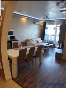 Sunshine Apartment - Image 4