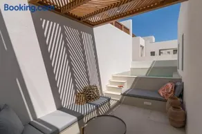 Lavea Milos Boutique Suites - Image 3