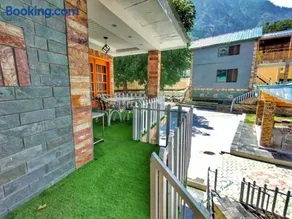 Walnut Nest Villa Kalam by Khan Familia Travels - Image 4