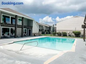 Cozy Comfort 1BR - Renovated, Private, Pet Welcome - Image 3