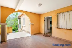 Appartement charmant avec terrasse, village à pied - Image 3
