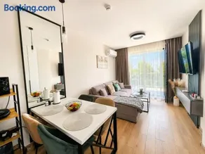 Emilia Romana Verde Private Apartment - Image 1