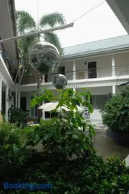 Art Hotel - Image 3