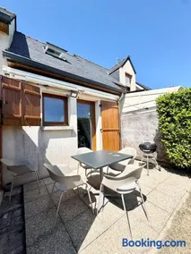 Maison refaite à neuf - Piscine et parking privé - Image 2
