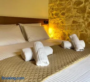 Serenity Stone House, a Blissful Retreat - Image 3