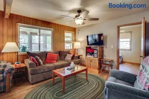 4-Season Anglers Cabin At Shawano Lake w/ Views! - Image 3