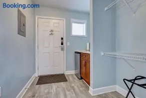 Surf City Stay Motel Unit - Walk to Beach - Image 5