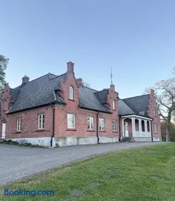 Kronovall Park Residence - Image 4