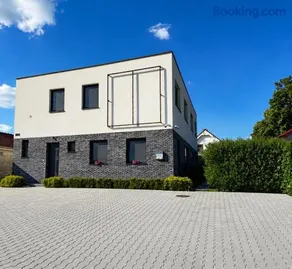Luxury Private Apartment - Image 1