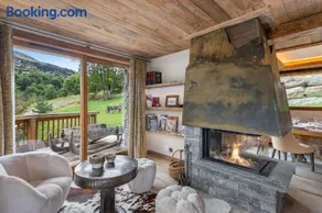 Le Cheval Blanc Luxe, skis aux pieds, jacuzzi, hammam, salle de cinéma - Image 2