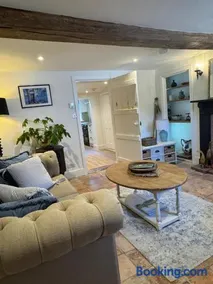 5 chapel lane Wymondham Norfolk - Image 1
