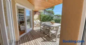 Mediterraneo Classy Apartment, Private Garden - Image 2