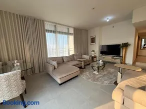 Luxury 2-Bedroom APT - Sea Views in Saadiyat Island - Image 2