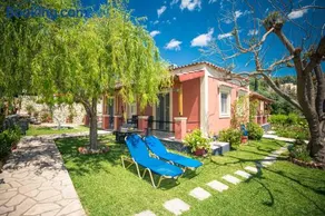 Bozikis Apartments and Studios - Image 1
