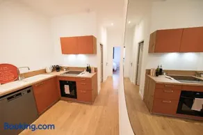 Les Suites du Parc - Appartement lumineux de 2 chambres avec une vue imprenable sur le parc Simone Veil à 2 minutes des halles - Image 4