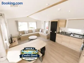 MKRJ LUXURY Parkdean Camber Sands Sleeps 8 - Pet Friendly - 147 - Image 1