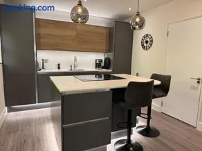 Field Apartment - Image 3