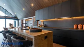 Peak Chalet - Image 5