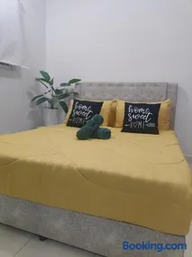 Frangipani Sky Lounge, Alanis Residence-studio near KUL Airport - Image 2
