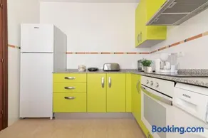 Apartamento con terraza - Image 3