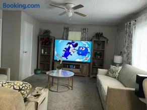 4 BR house with modern comfort - Image 1