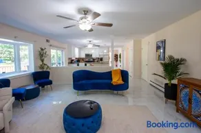 Huge Pocono Dreamhouse 4 bedrooms 12 guests - Image 1
