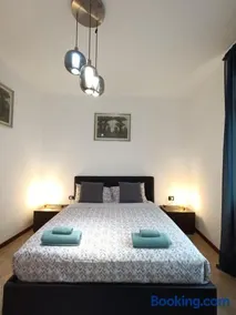 Bicocca Comfort Suit - Near Metro & Central Station - Image 2