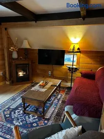 Red Sleigh Chalet - Campton - Image 2