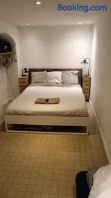Charming and Modern Cave in the Heart of the Port - Image 1