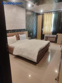 Sameer hotel kaichi dham - Image 4